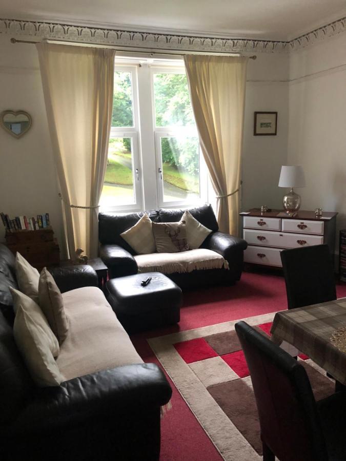 Captivating 2-Bed Apartment In Isle Of Bute Rothesay Exteriör bild