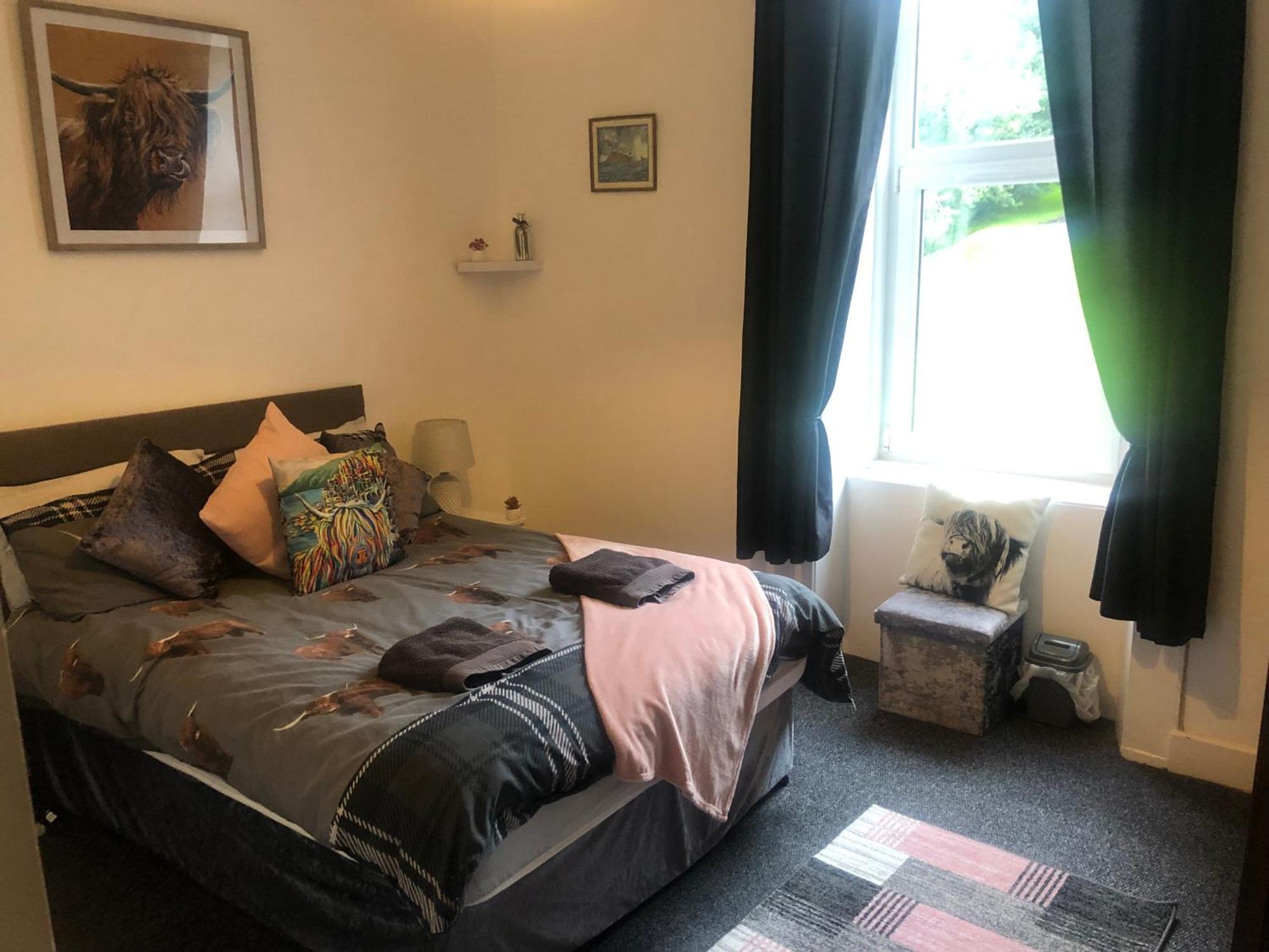 Captivating 2-Bed Apartment In Isle Of Bute Rothesay Exteriör bild