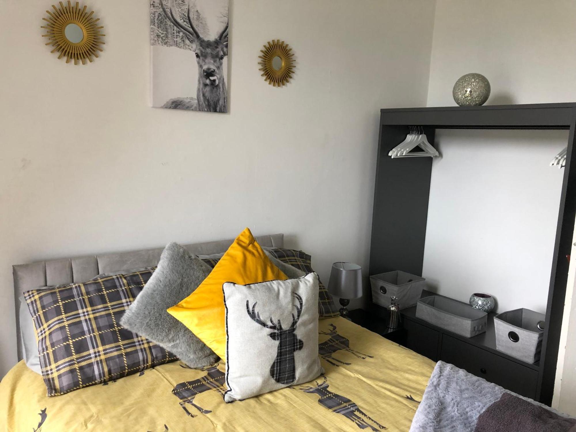 Captivating 2-Bed Apartment In Isle Of Bute Rothesay Exteriör bild