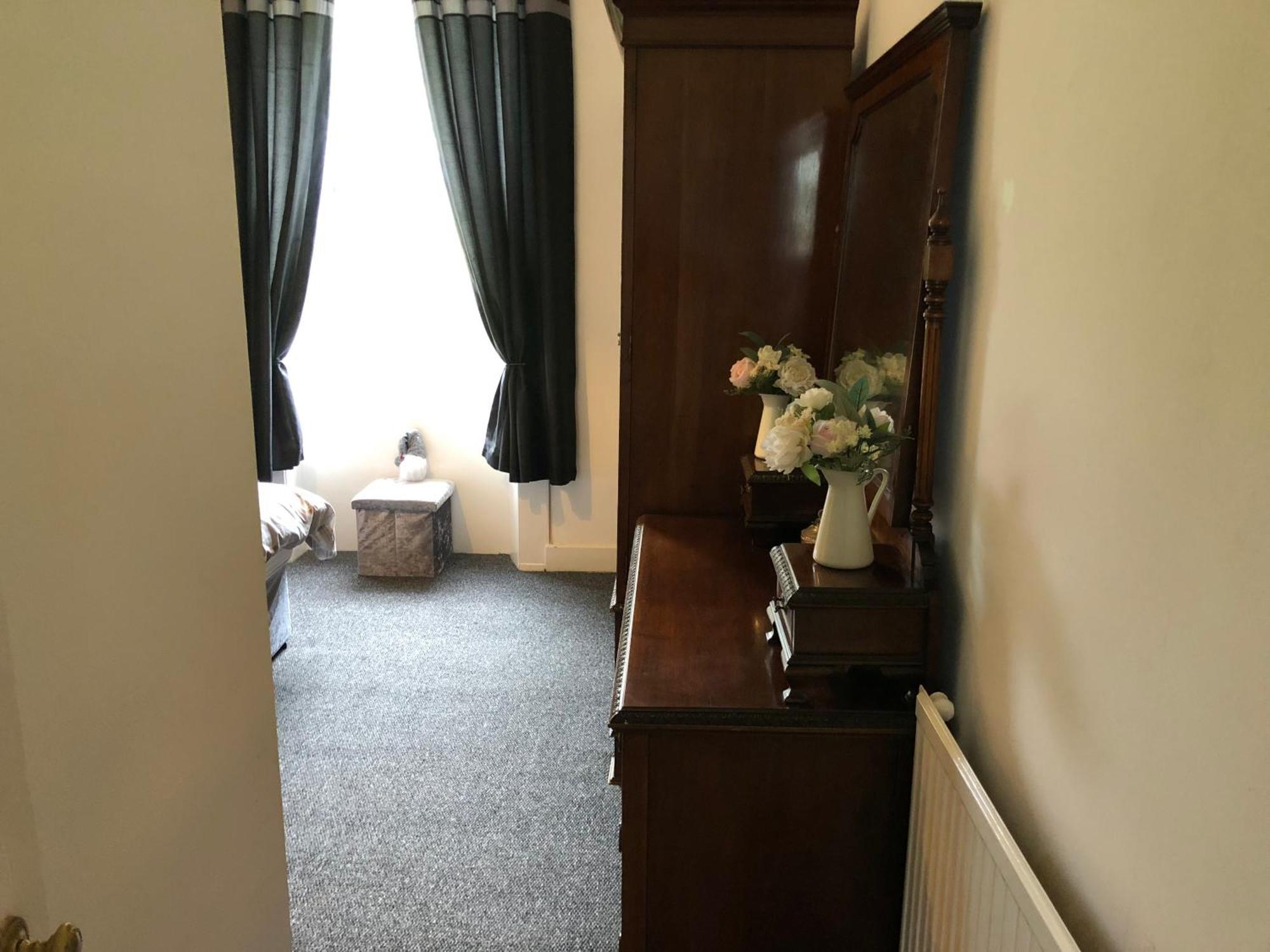 Captivating 2-Bed Apartment In Isle Of Bute Rothesay Exteriör bild