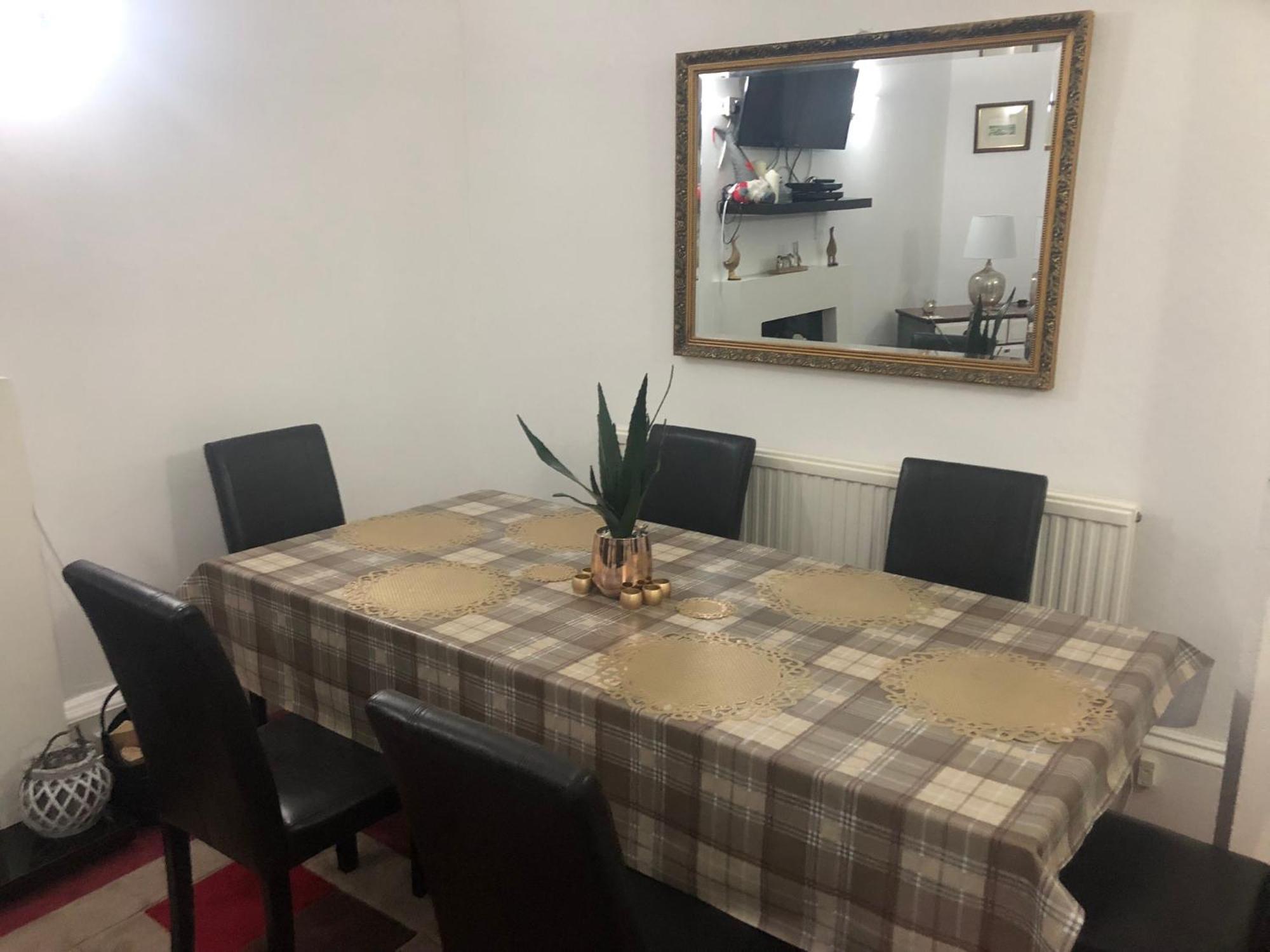 Captivating 2-Bed Apartment In Isle Of Bute Rothesay Exteriör bild