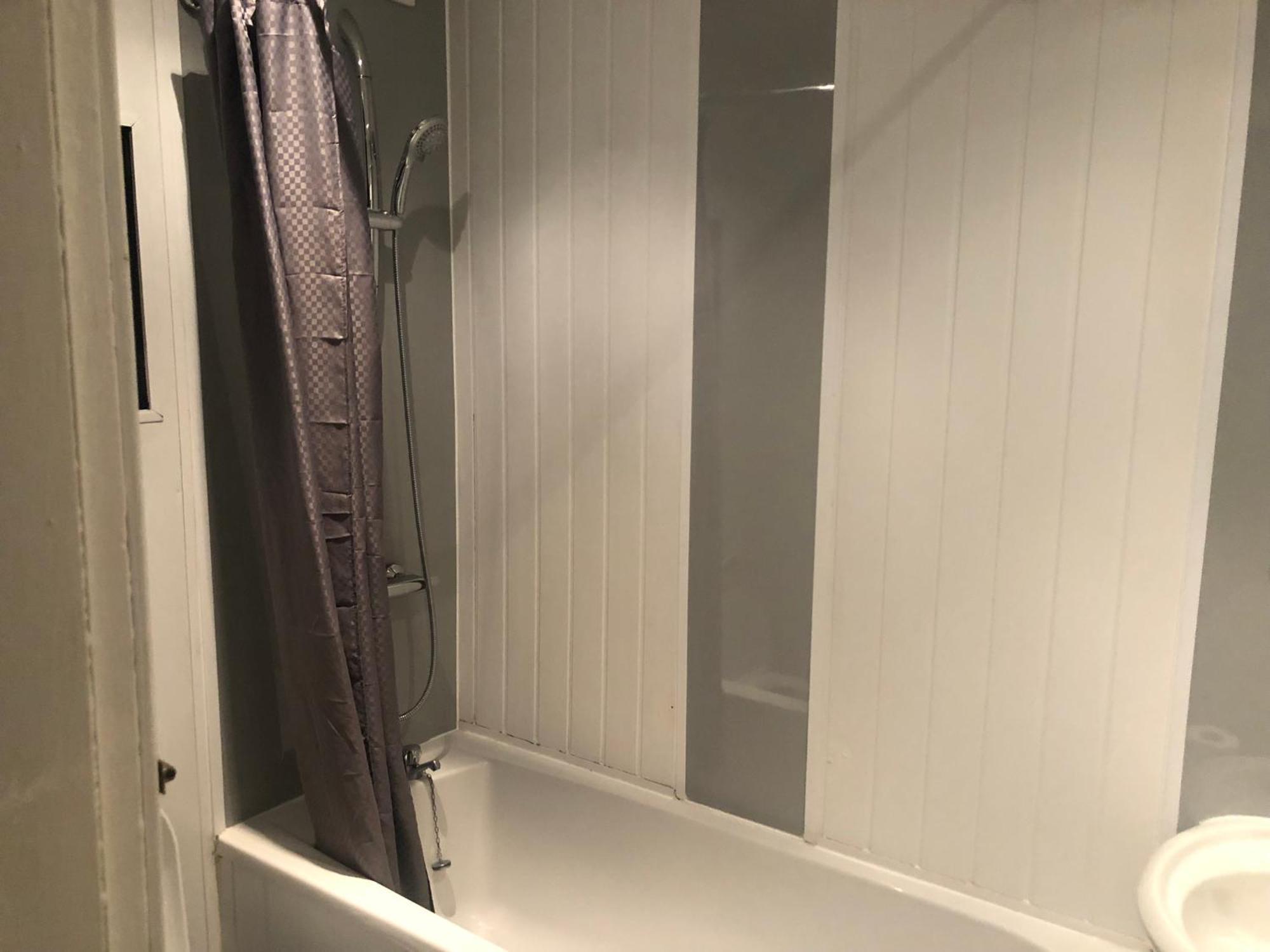 Captivating 2-Bed Apartment In Isle Of Bute Rothesay Exteriör bild
