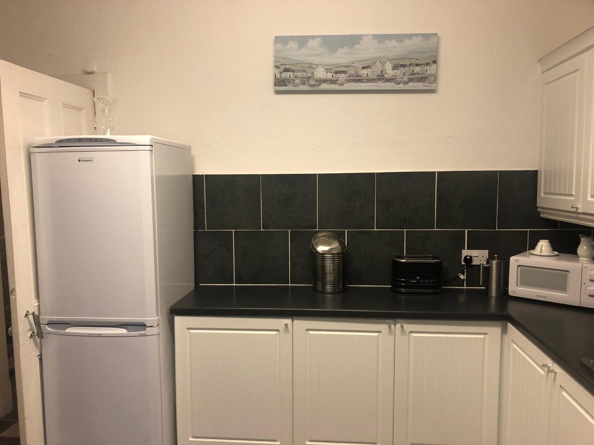 Captivating 2-Bed Apartment In Isle Of Bute Rothesay Exteriör bild