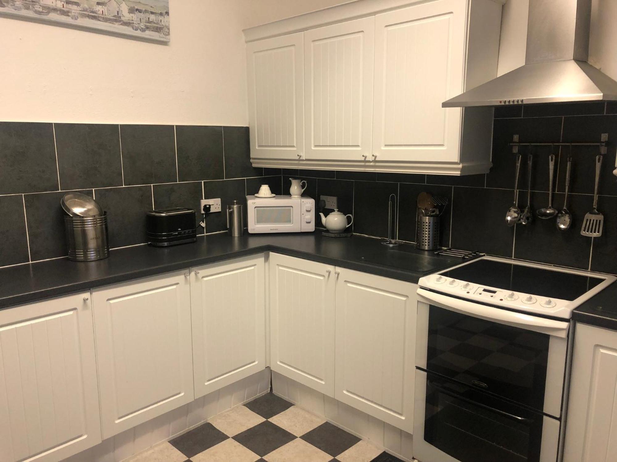 Captivating 2-Bed Apartment In Isle Of Bute Rothesay Exteriör bild